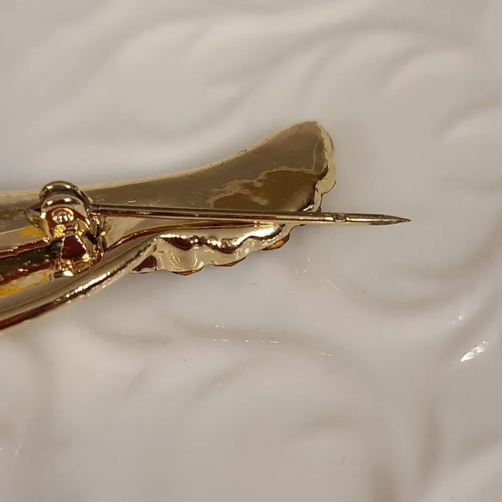 Vintage Leaf Brooch